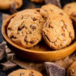 🍪Receta de galletas con pepitas de chocolate en freidora de aire. ¿Quién dijo que no puedes disfrutar de tus postres favoritos de manera saludable? 🤩👌