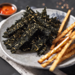 Palitos de tofu ahumado con alga nori crujiente